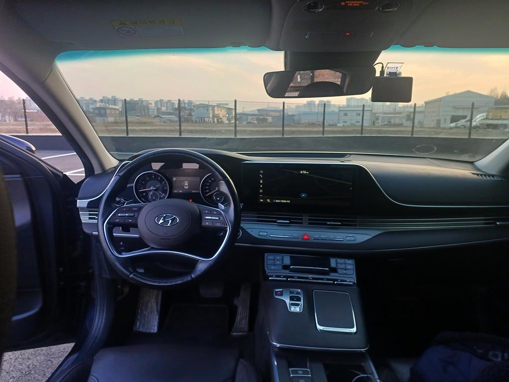 HYUNDAI Grandeur - Vista 8