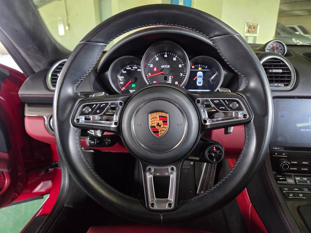 Porsche 718 - Vista 8