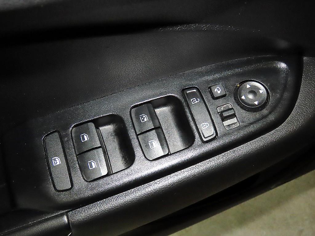 HYUNDAI Venue 2020 Negro - Importación desde Corea - HF Imports Iquique - Foto 13