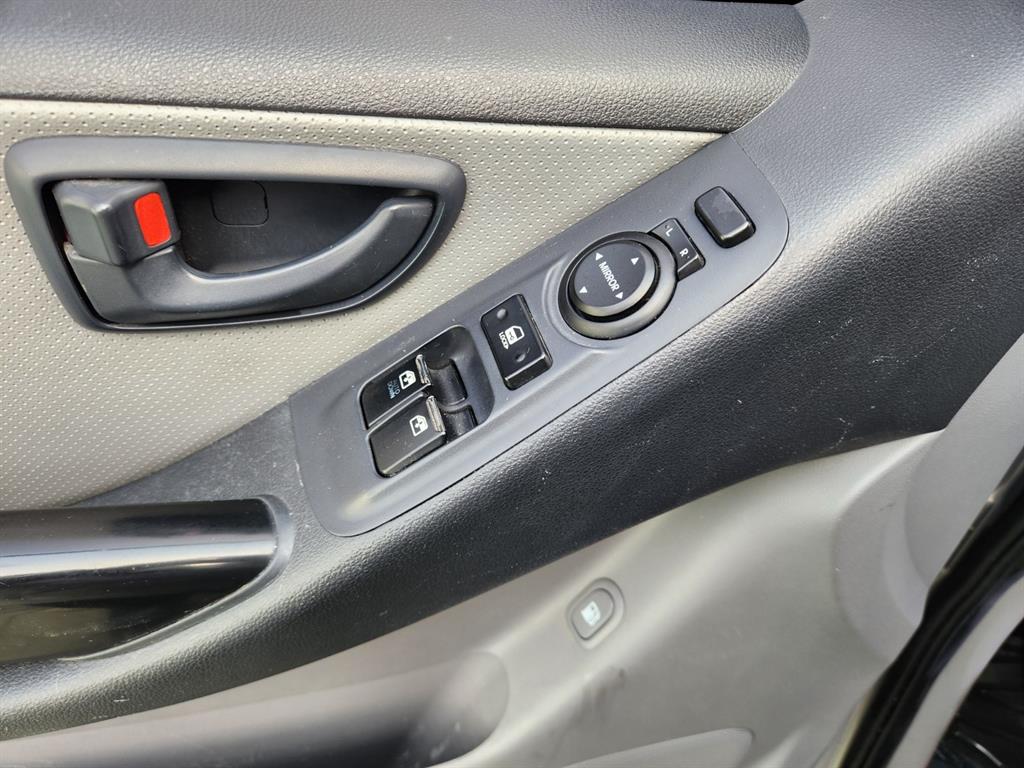 HYUNDAI Starex - Vista 8