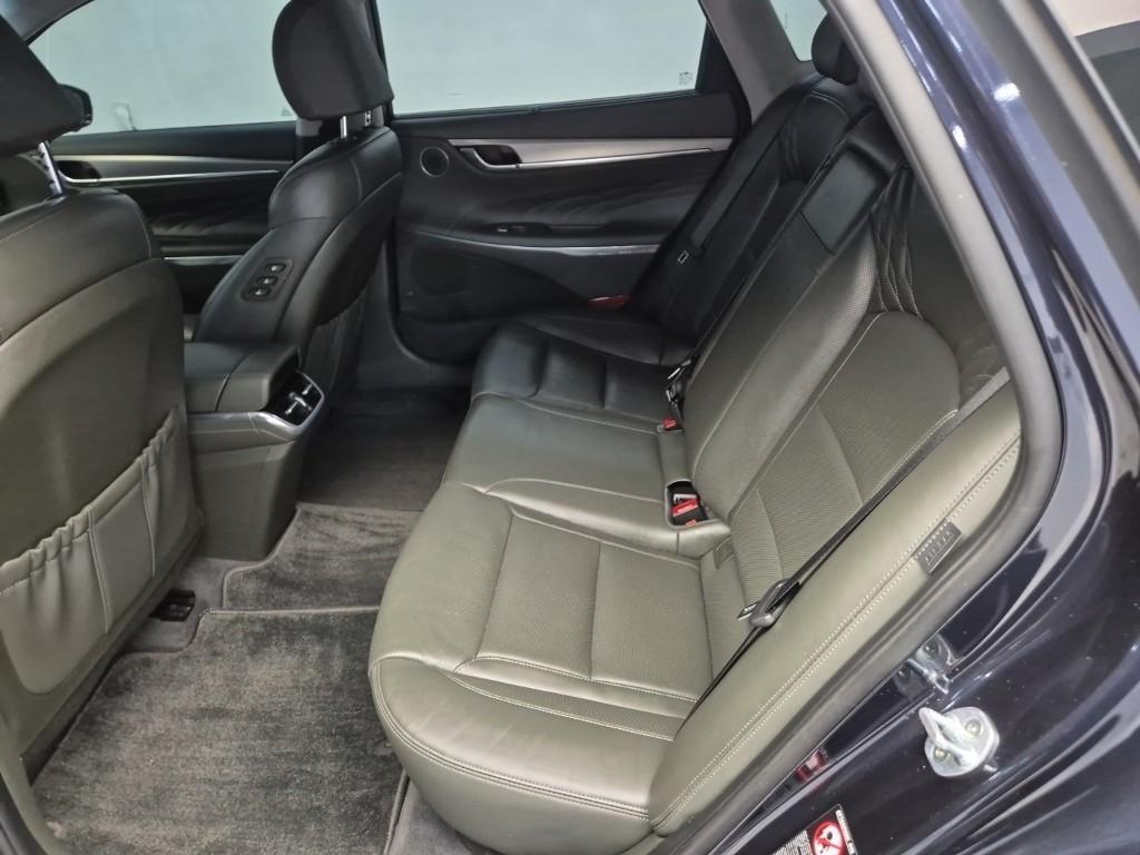 HYUNDAI Grandeur - Vista 12