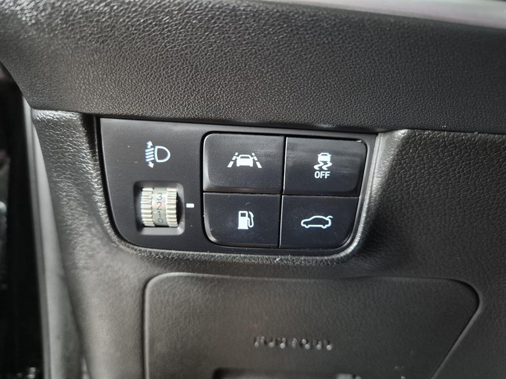 HYUNDAI Grandeur - Vista 12