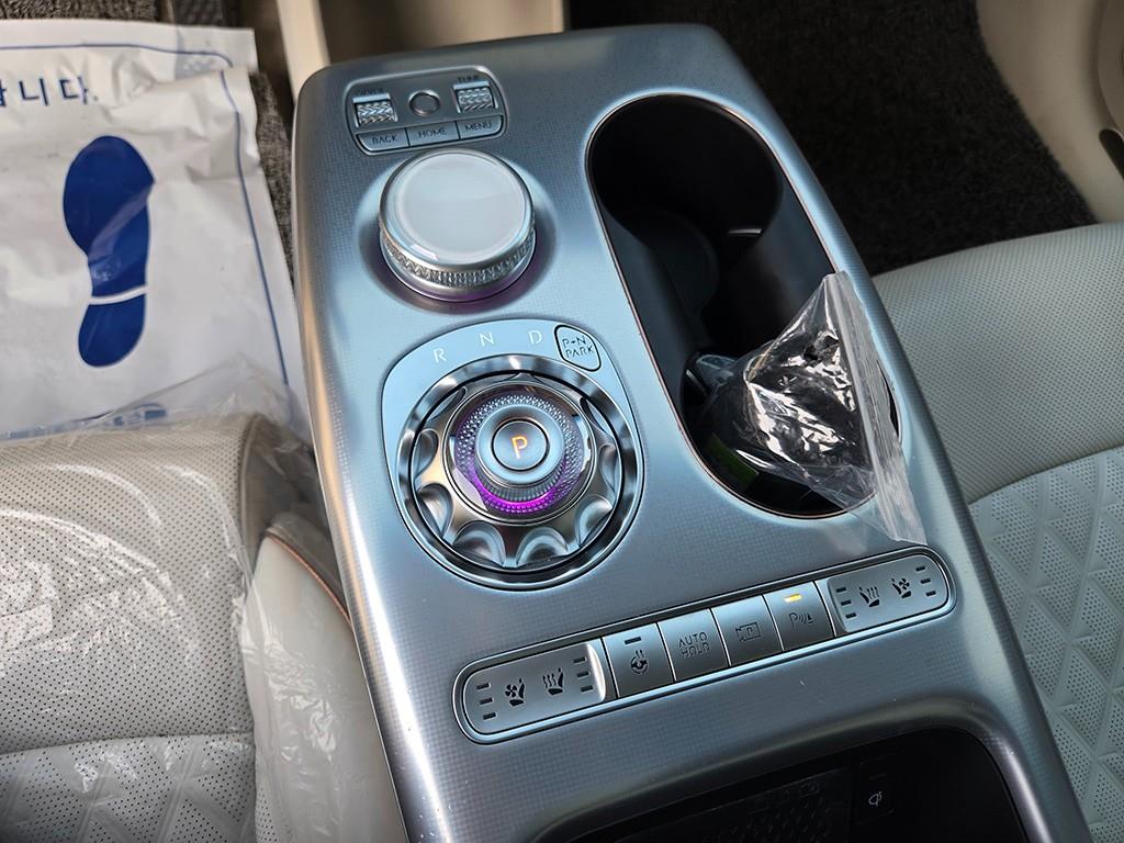 Genesis GV60 - Vista 11