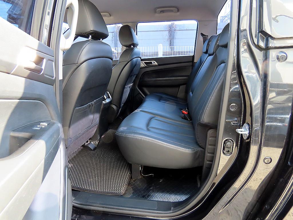Ssangyong Rexton - Vista 6