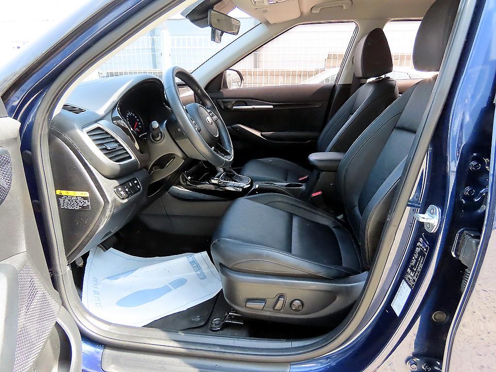 KIA Seltos - Vista 5