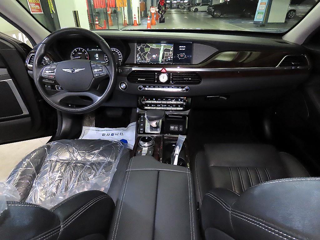 Genesis EQ900 - Vista 10