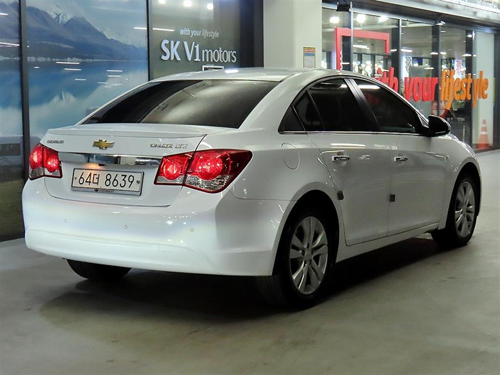 Chevrolet Cruise - Vista 4