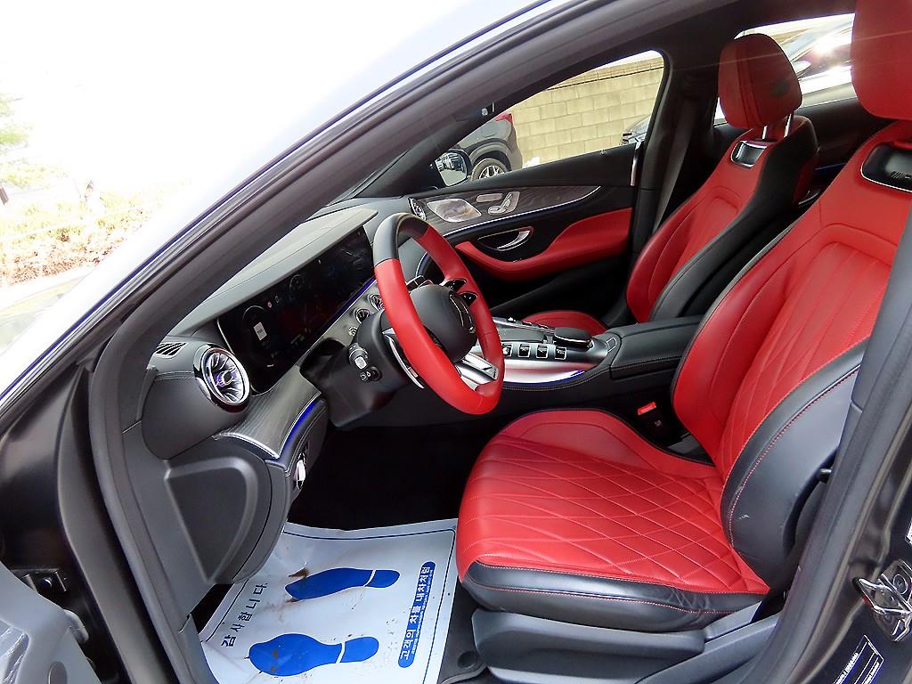 Mercedes Benz AMG GT - Vista 5