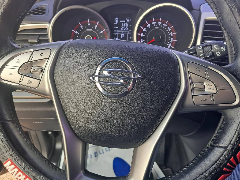 Ssangyong Tivoli - Vista 11