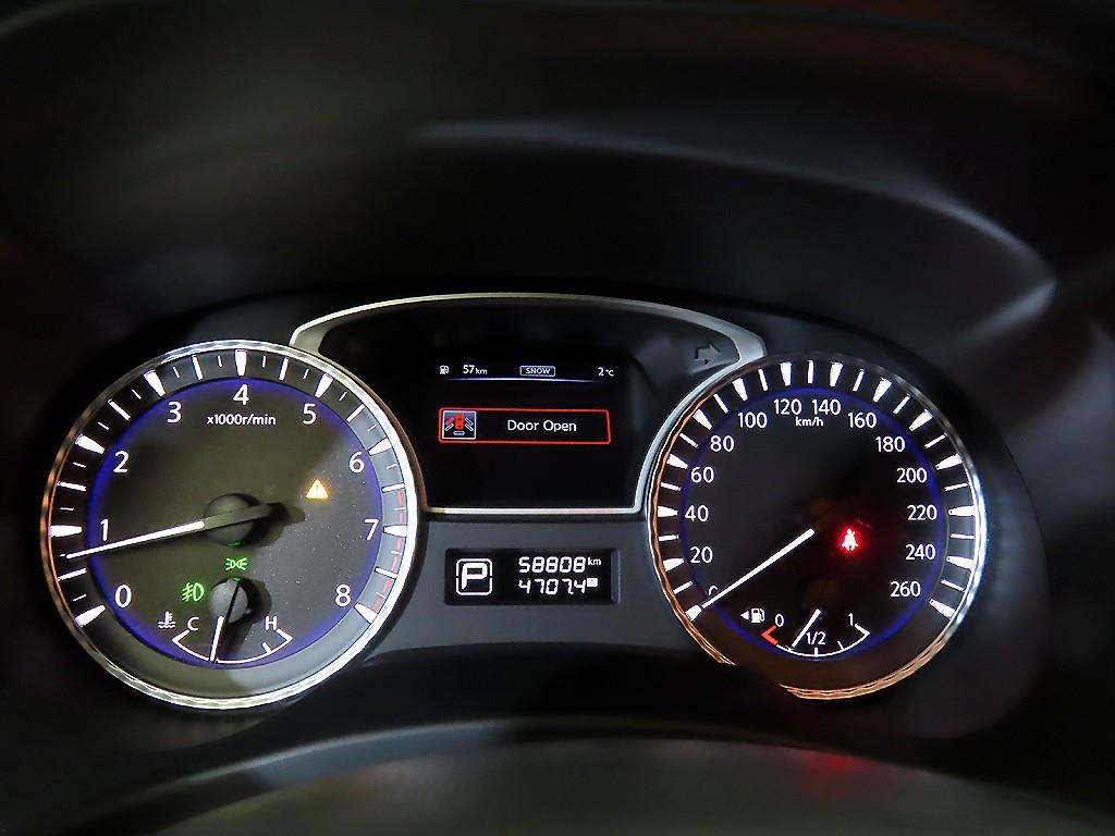 Infiniti QX - Vista 8