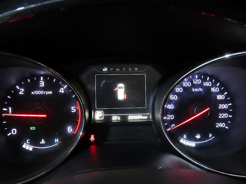 KIA Carnival - Vista 9