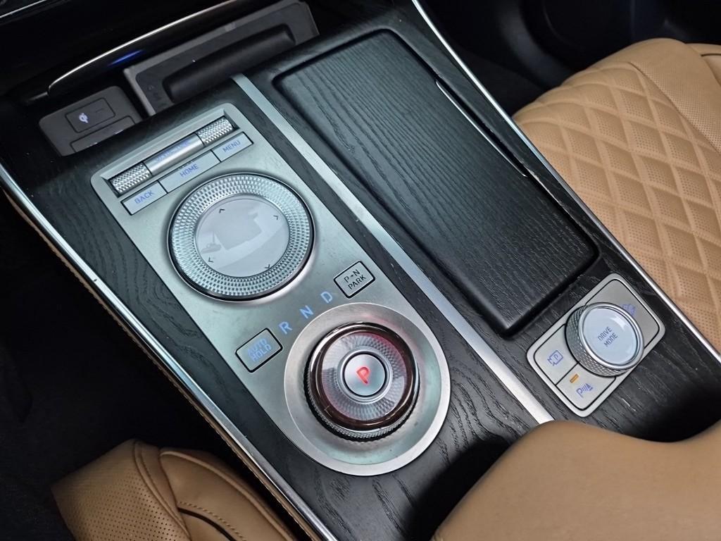 Genesis GV80 - Vista 8