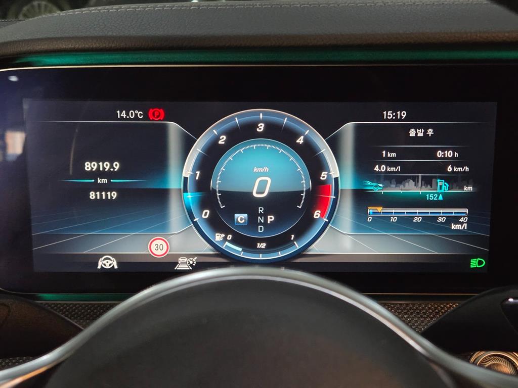 Mercedes Benz CLS Class - Vista 10