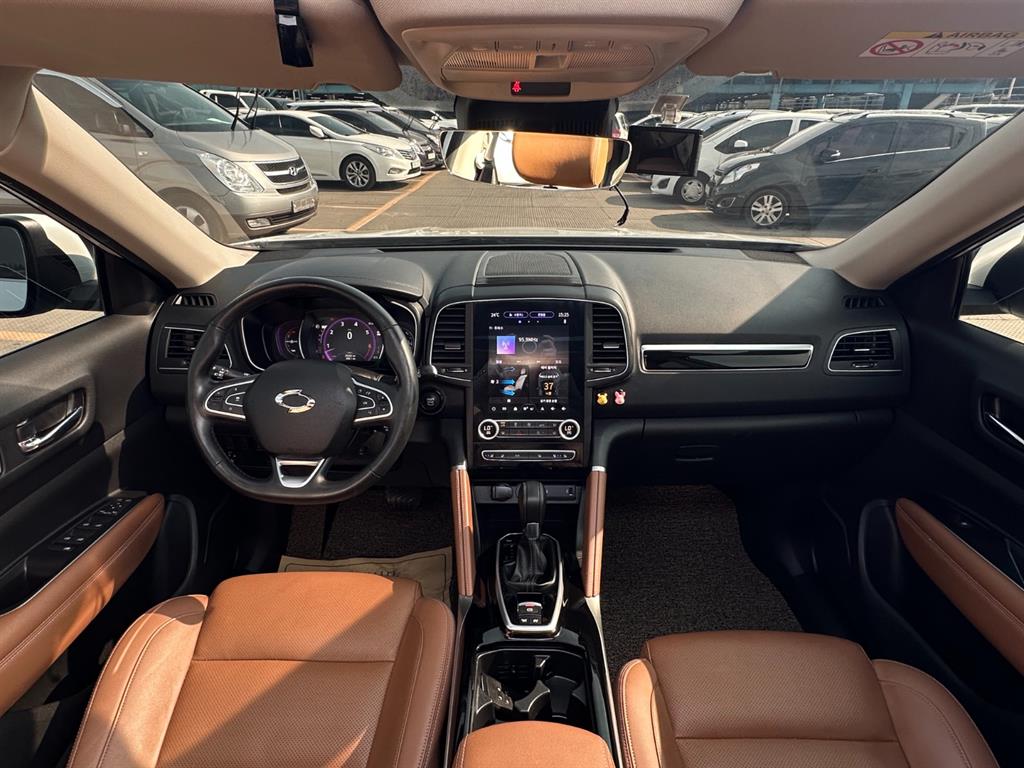 SAMSUNG QM6 - Vista 8