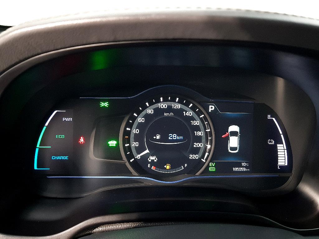 HYUNDAI Ioniq - Vista 6