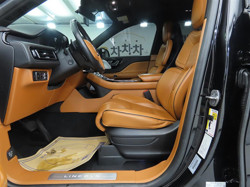 Lincoln Aviator - Vista 5