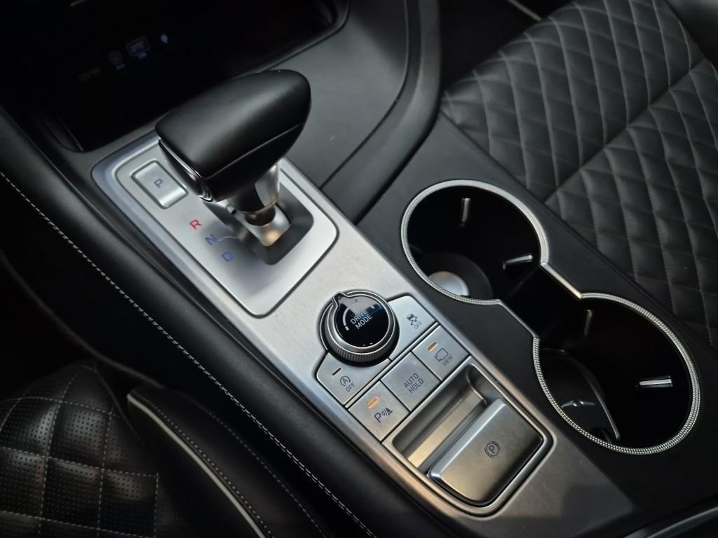 Genesis G70 - Vista 8