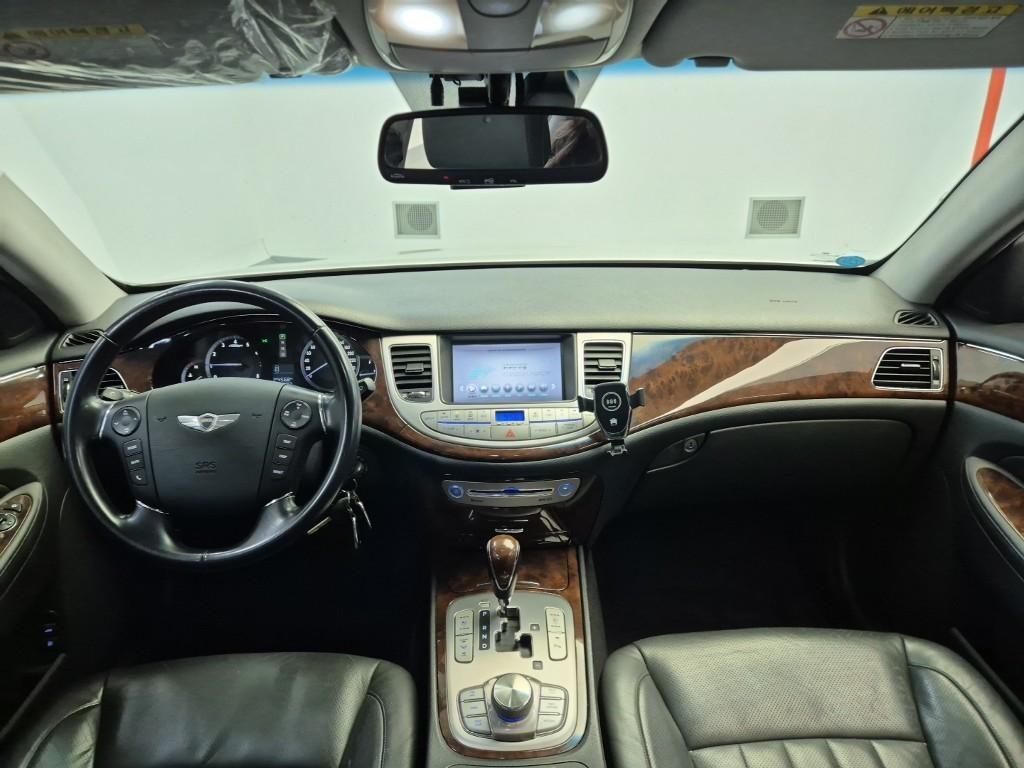 HYUNDAI Genesis - Vista 9