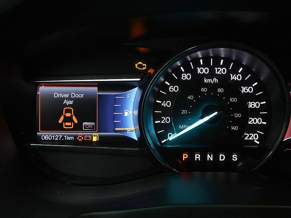 Ford Explorer - Vista 11