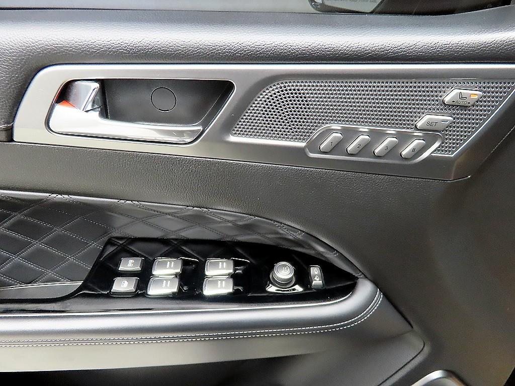 Ssangyong Rexton - Vista 11