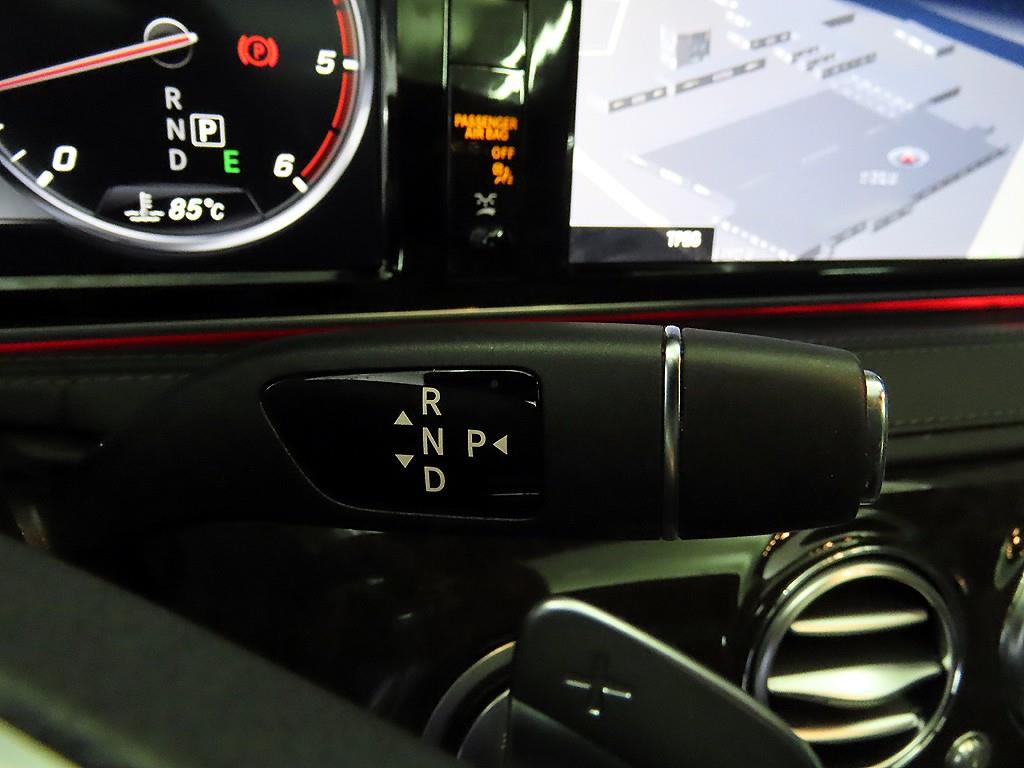 Mercedes Benz S Class - Vista 12