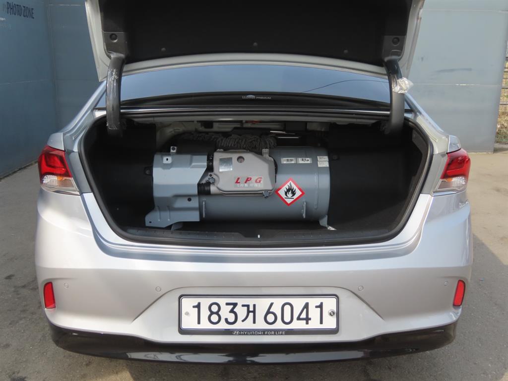 HYUNDAI Sonata - Vista 9