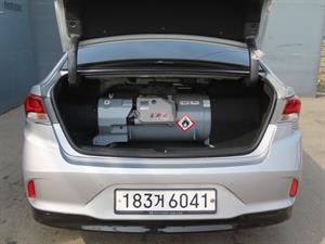 HYUNDAI Sonata - Vista 10