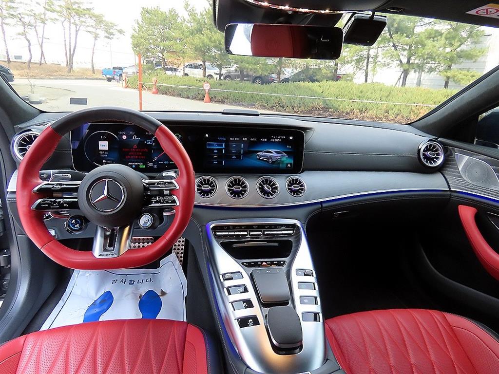 Mercedes Benz AMG GT - Vista 7