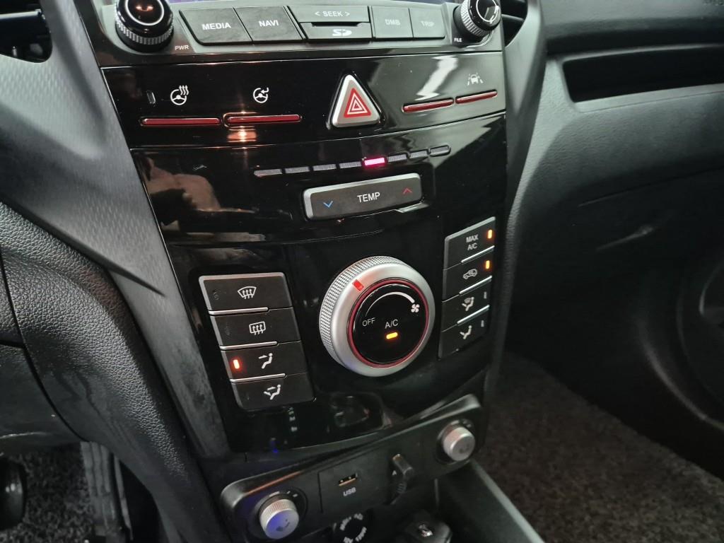 Ssangyong Tivoli - Vista 10