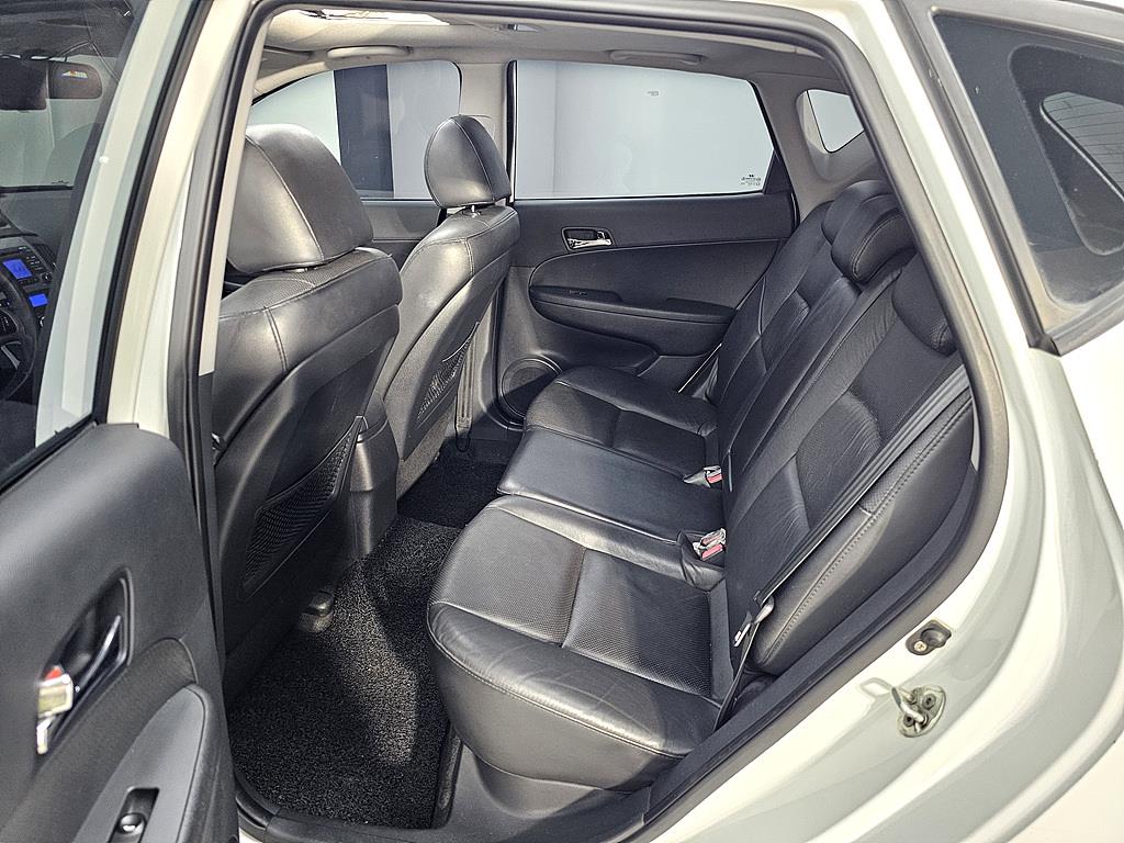 HYUNDAI i30 - Vista 9