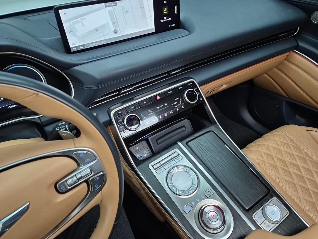 Genesis GV80 - Vista 10