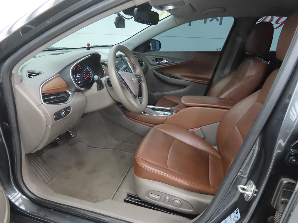 Chevrolet Malibu - Vista 5