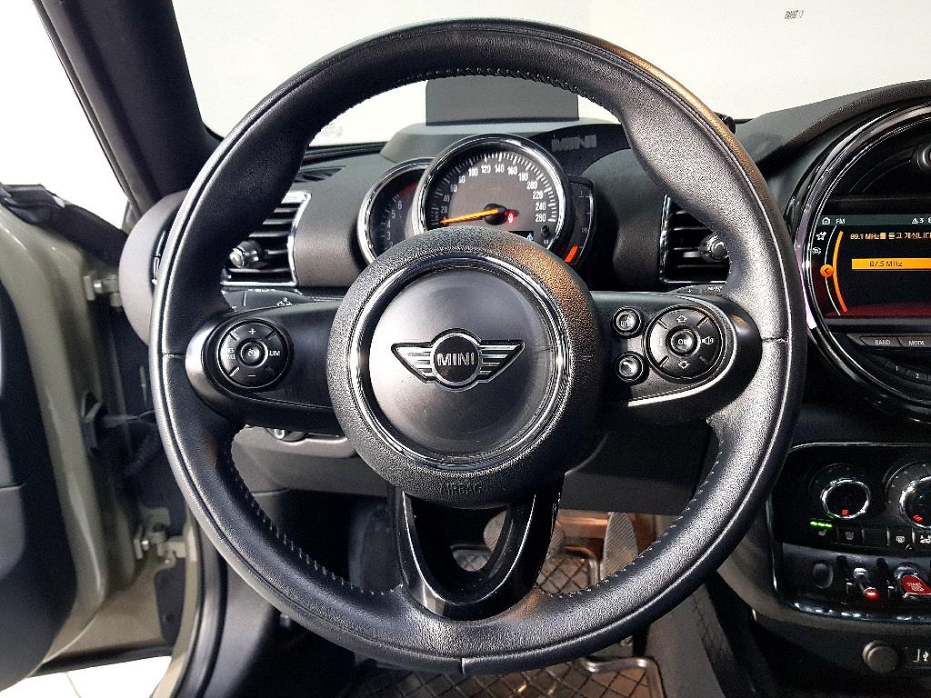 Mini Clubman - Vista 11