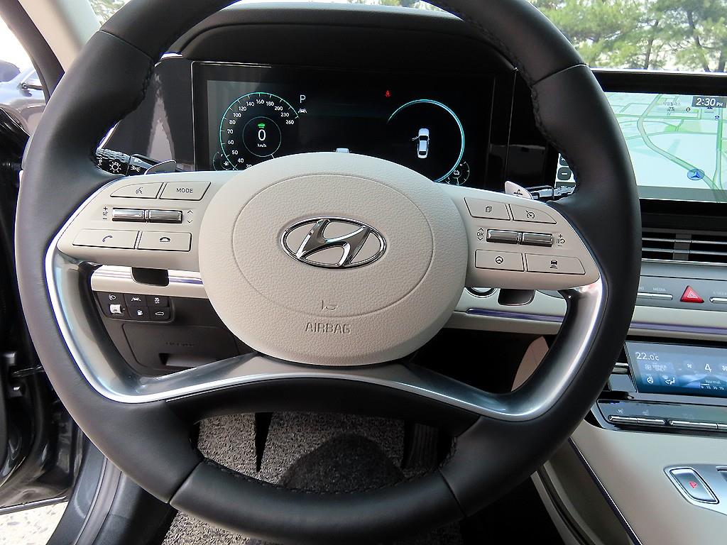 HYUNDAI Grandeur - Vista 8