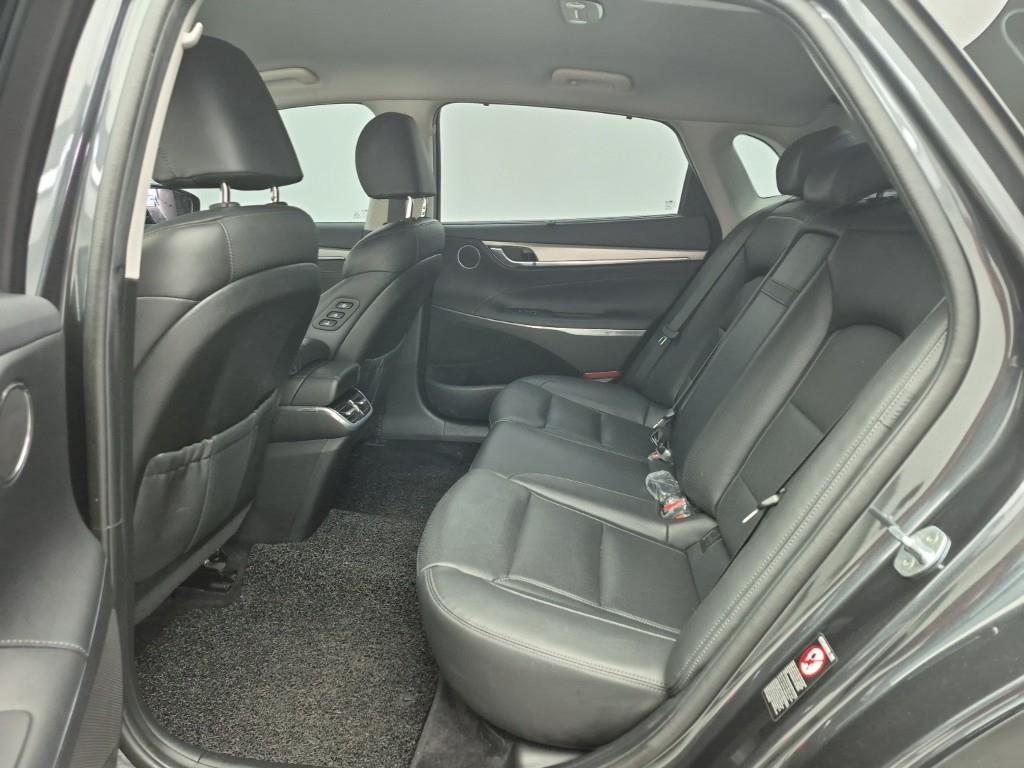 HYUNDAI Grandeur - Vista 12