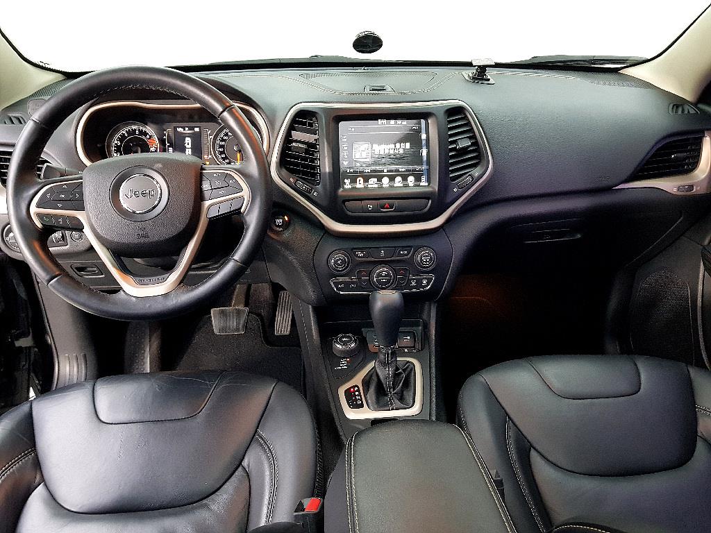 Jeep Cherokee - Vista 5