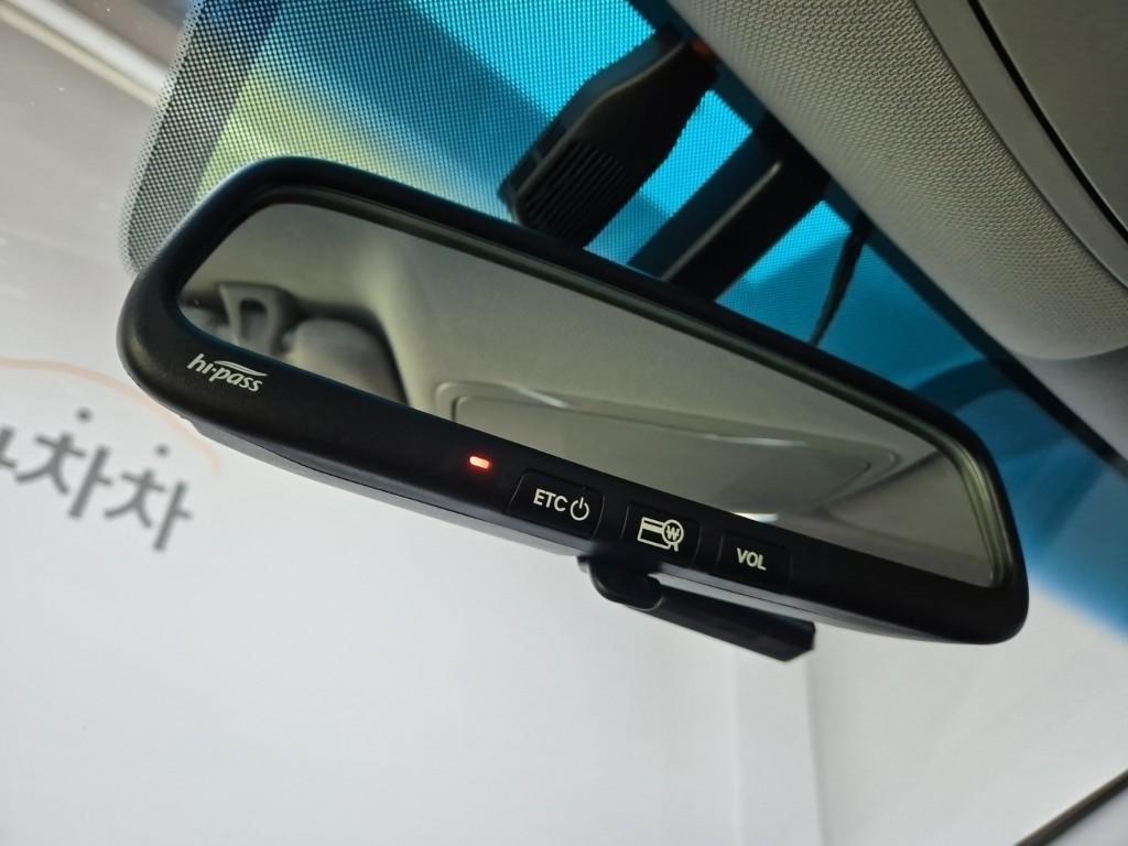 HYUNDAI Sonata - Vista 9