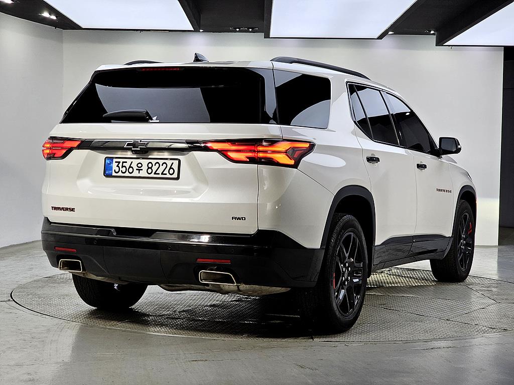 Chevrolet Travers - Vista 4