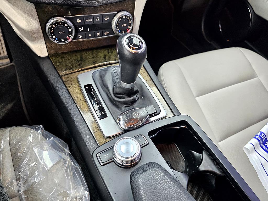 Mercedes Benz C Class 2009 Blanco - Importación desde Corea - HF Imports Iquique - Foto 16