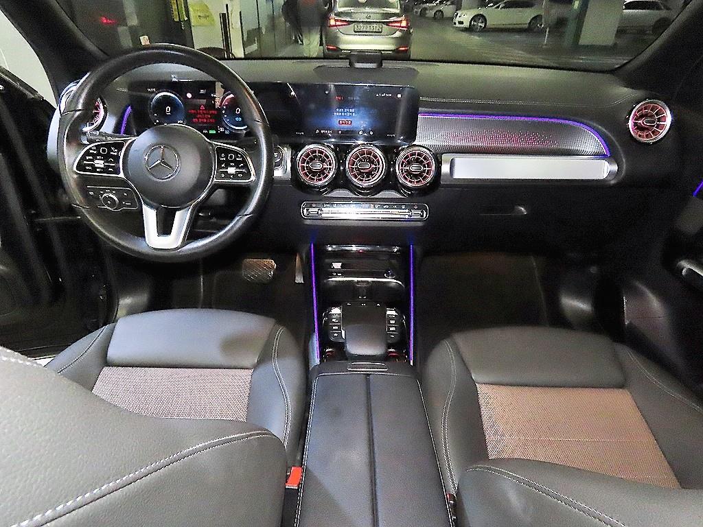 Mercedes Benz EQB - Vista 10