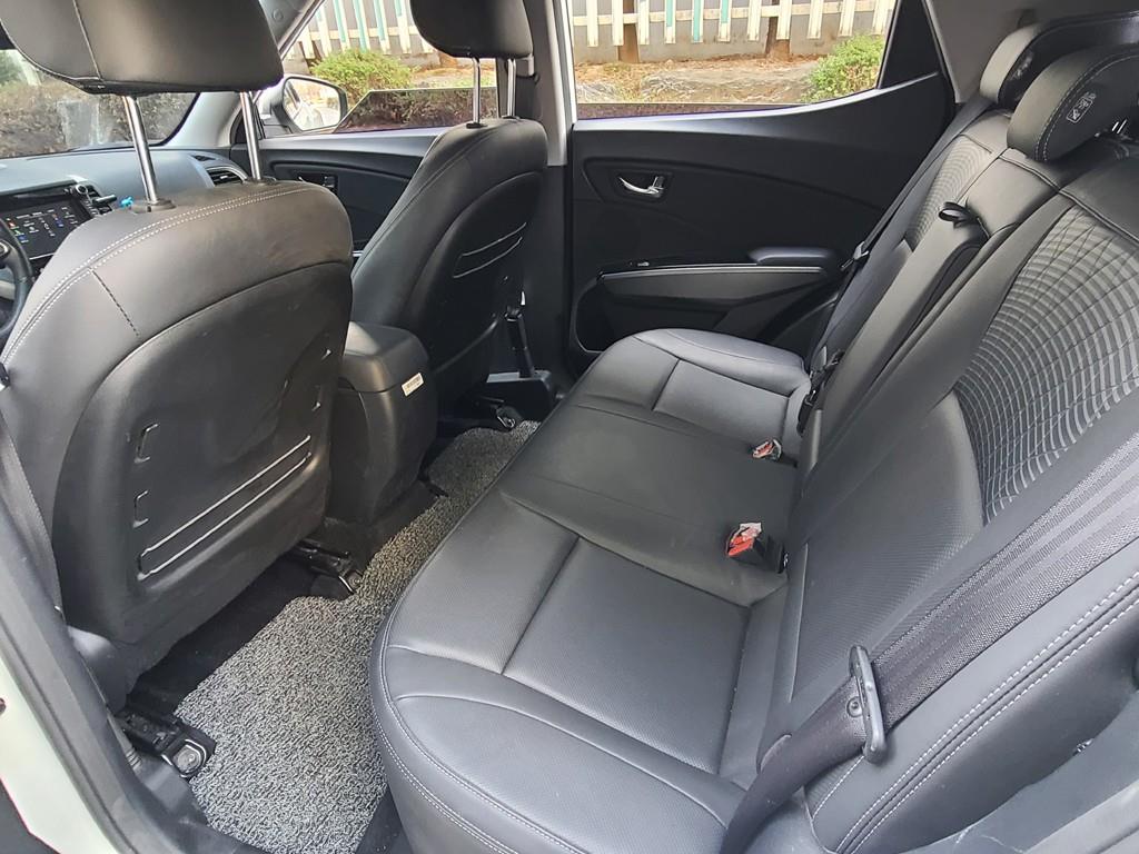 Ssangyong Tivoli - Vista 8