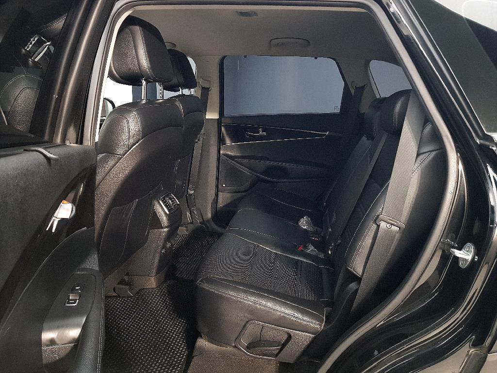 KIA Sorento - Vista 9