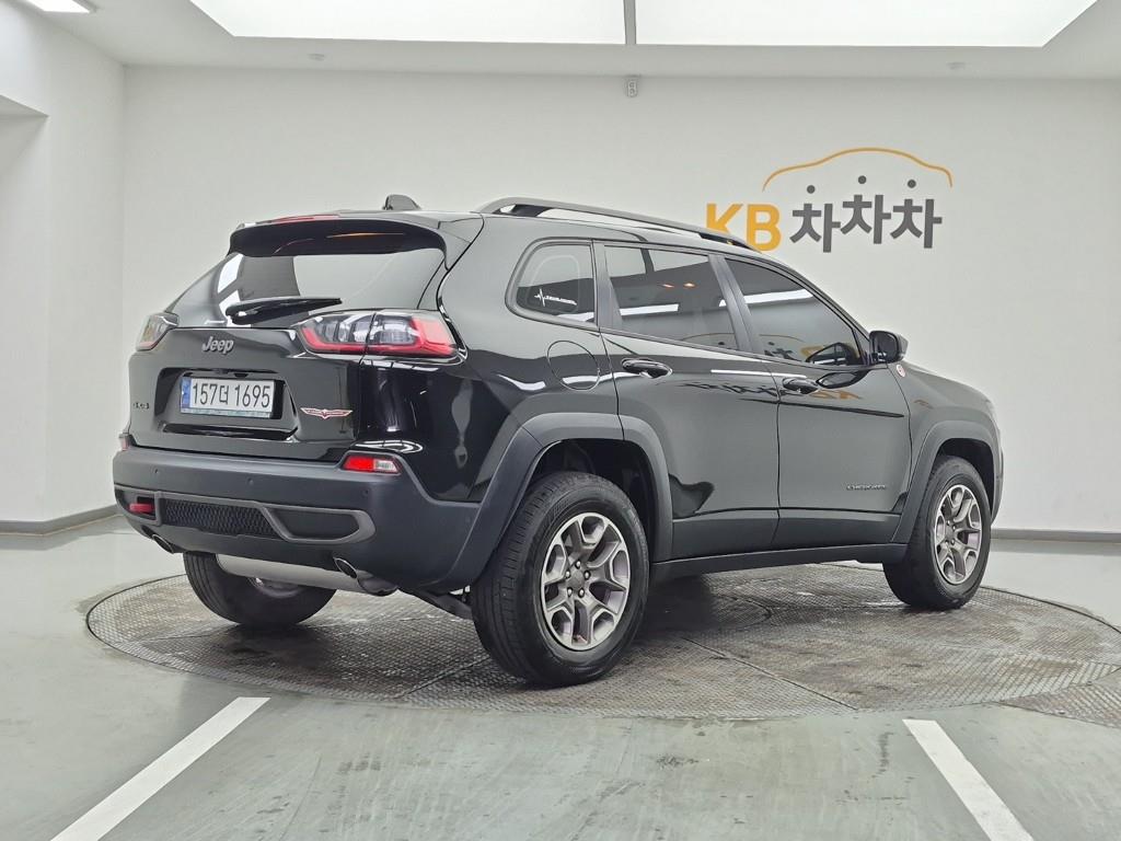 Jeep Cherokee - Vista 4