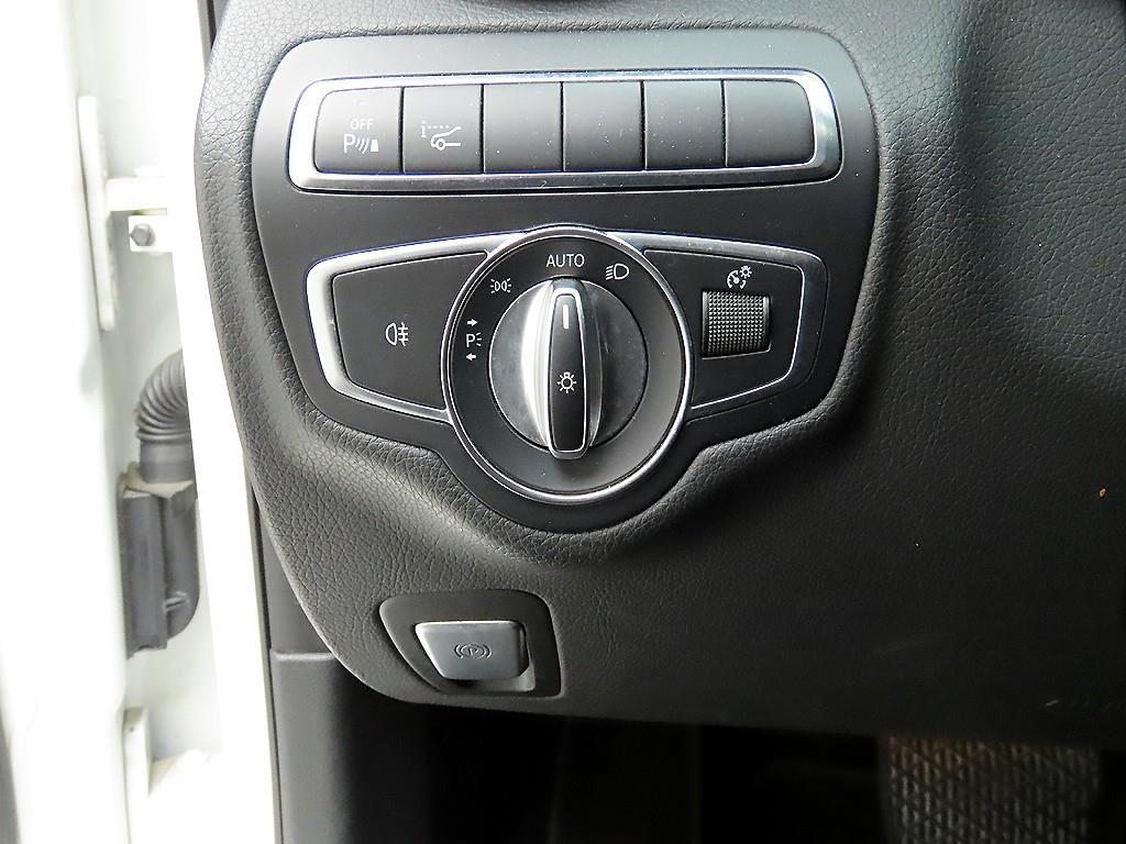 Mercedes Benz C Class - Vista 12