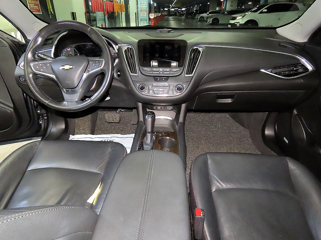 Chevrolet Malibu - Vista 10