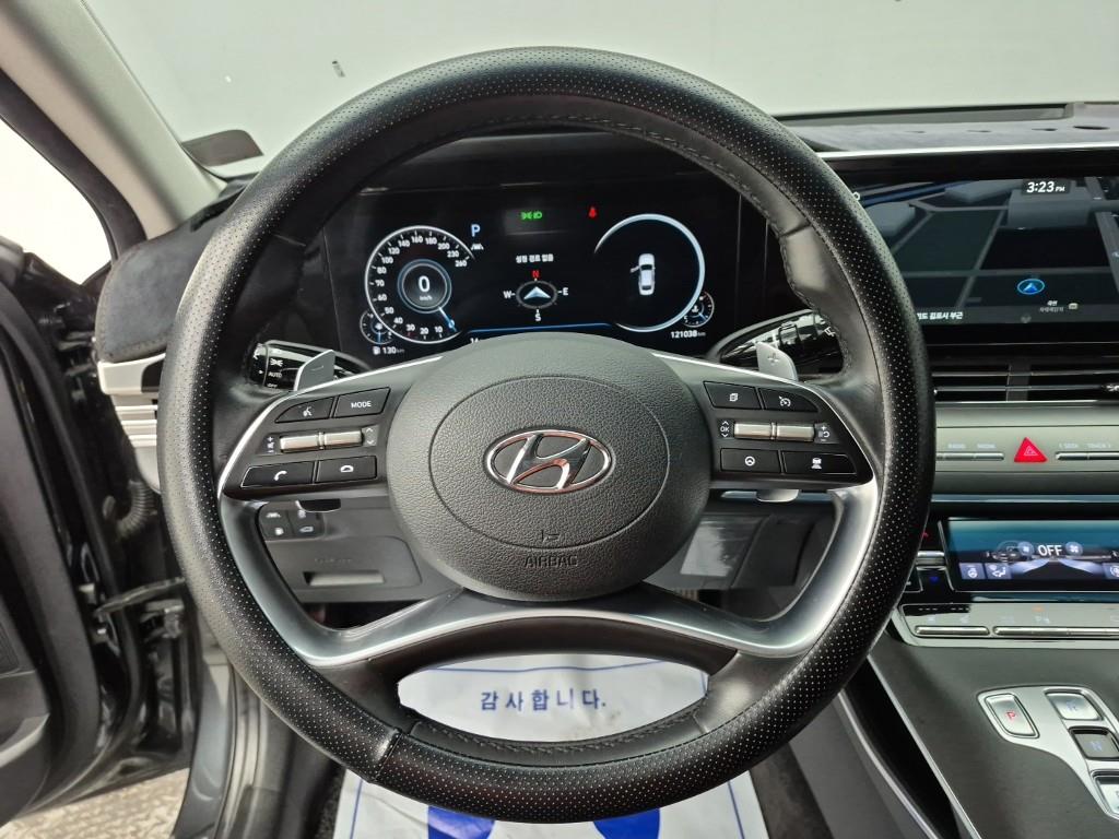 HYUNDAI Grandeur - Vista 9