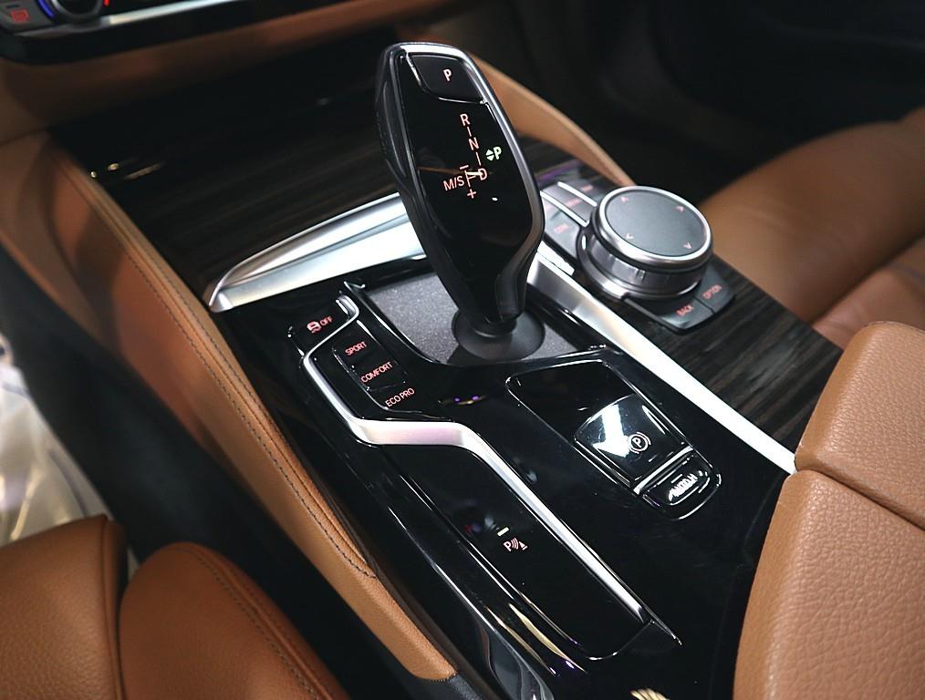 BMW 5 Series 2022 Blanco - Importación desde Corea - HF Imports Iquique - Foto 13