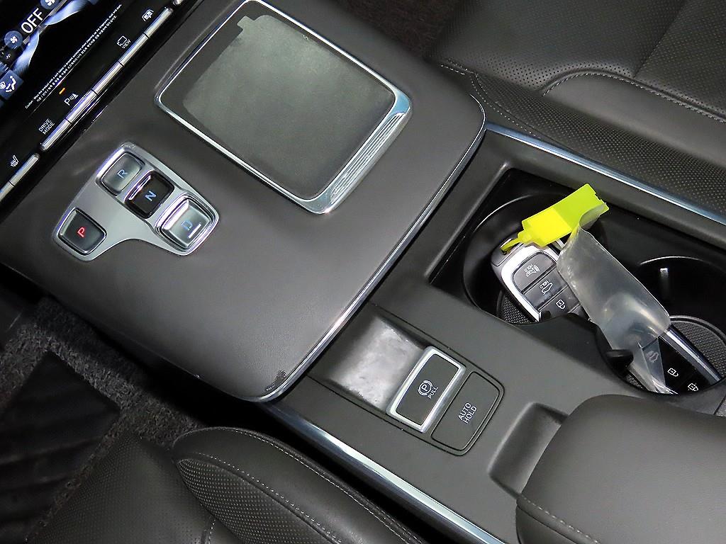 HYUNDAI Grandeur - Vista 12