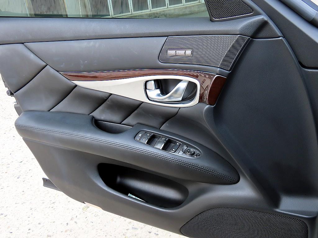 Infiniti Q - Vista 11