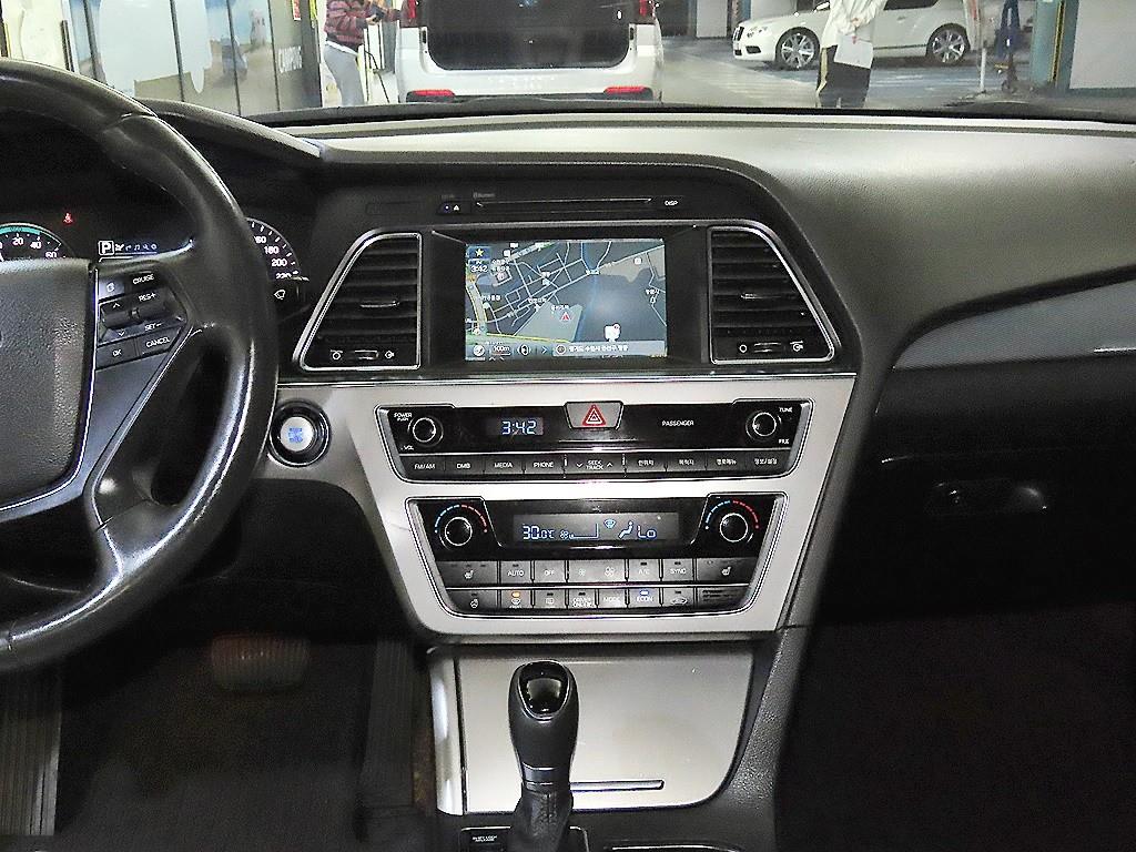 HYUNDAI Sonata - Vista 11